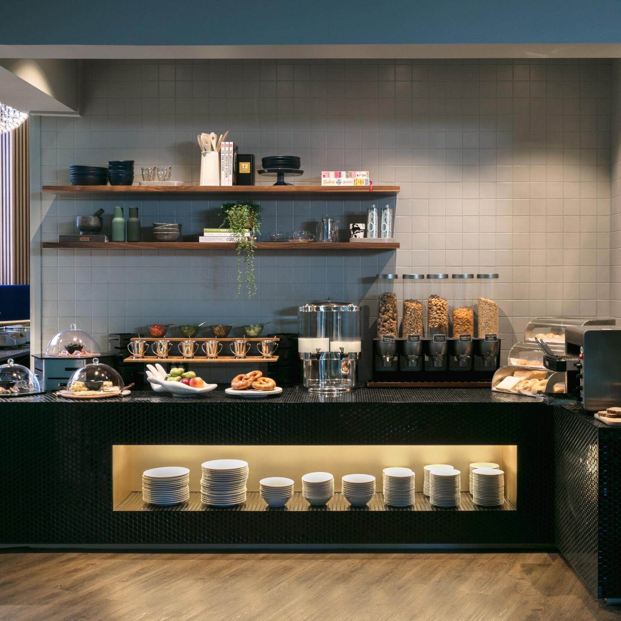 Naumi Auckland Airport Hotel Екстериор снимка